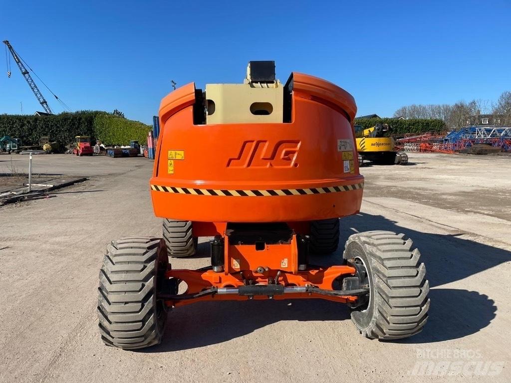 JLG 520 AJ Körüklü personel platformları