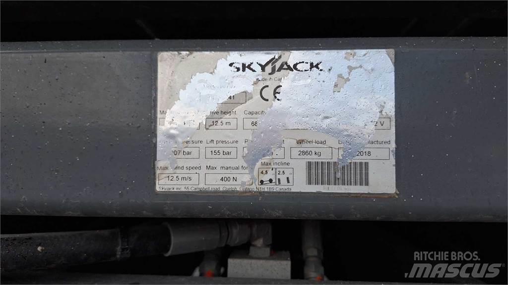 SkyJack 8841RT Makasli platformlar