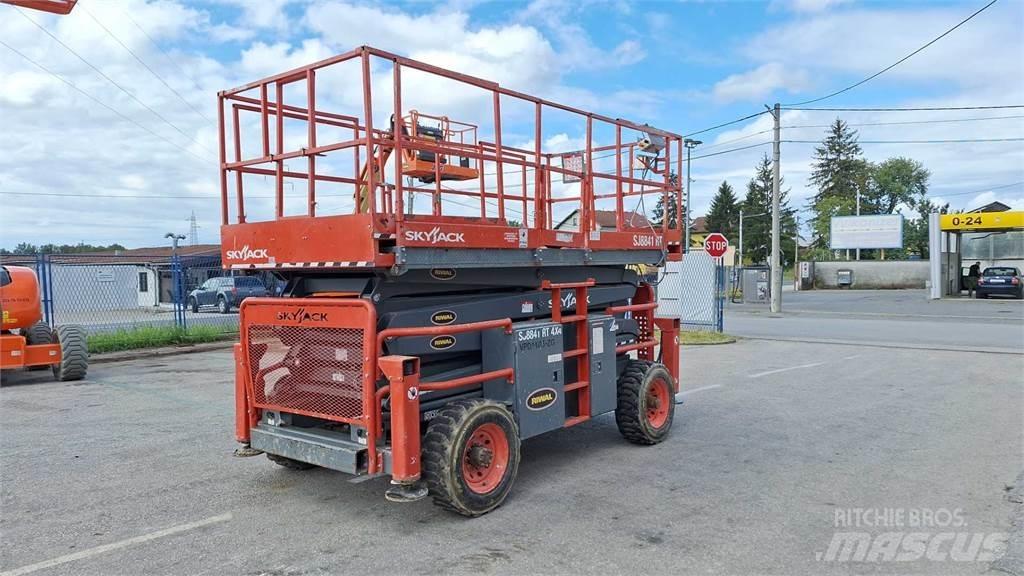 SkyJack 8841RT Makasli platformlar