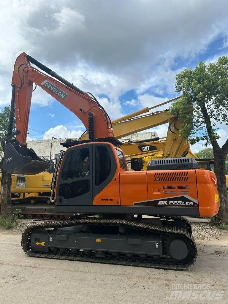 Develon DX 225 LCA Midi ekskavatörler 7 - 12 t