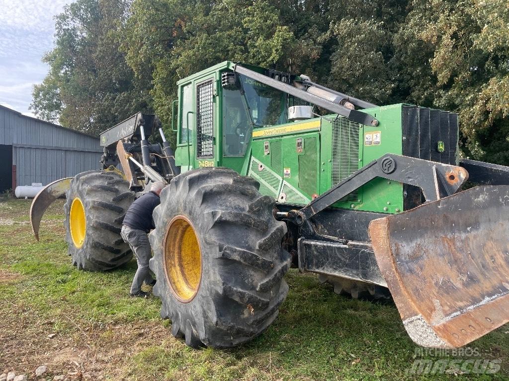 John Deere 748 H II Orman traktörleri