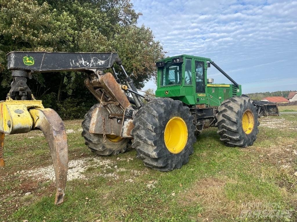 John Deere 748 H II Orman traktörleri
