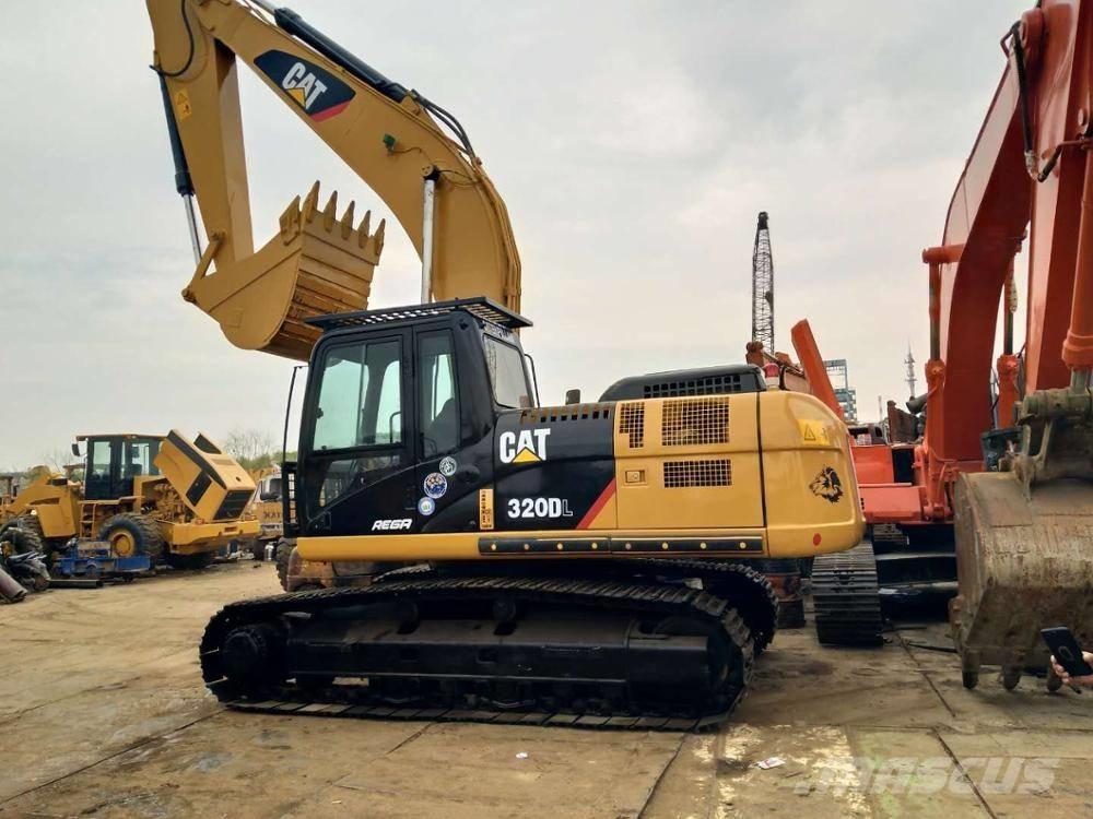 CAT 320D Paletli ekskavatörler