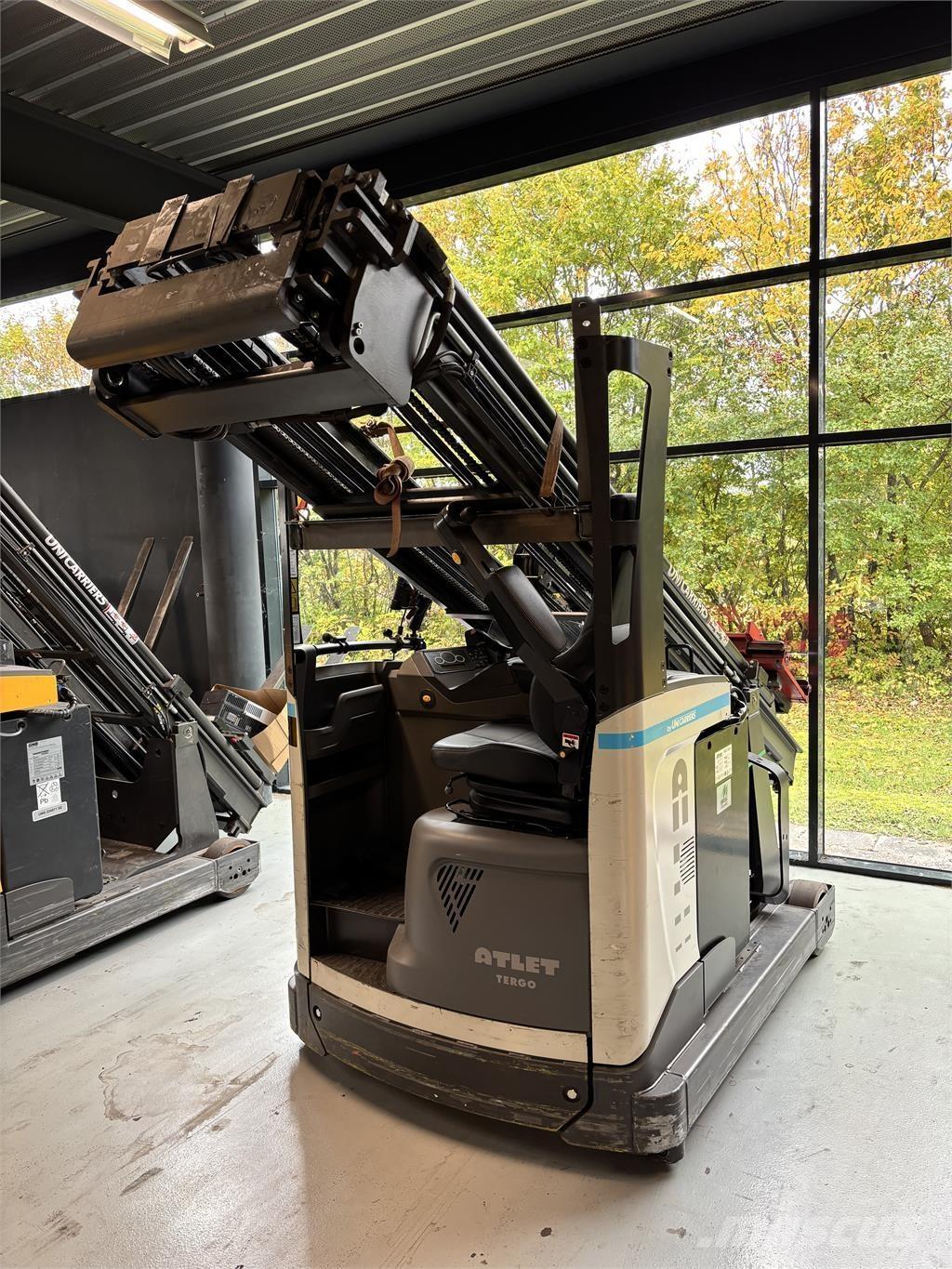Atlet UHD200 Reach truck - depo içi istif araçları