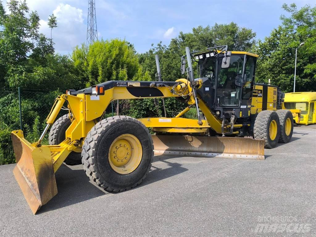 Komatsu GD 675-6 Greyderler