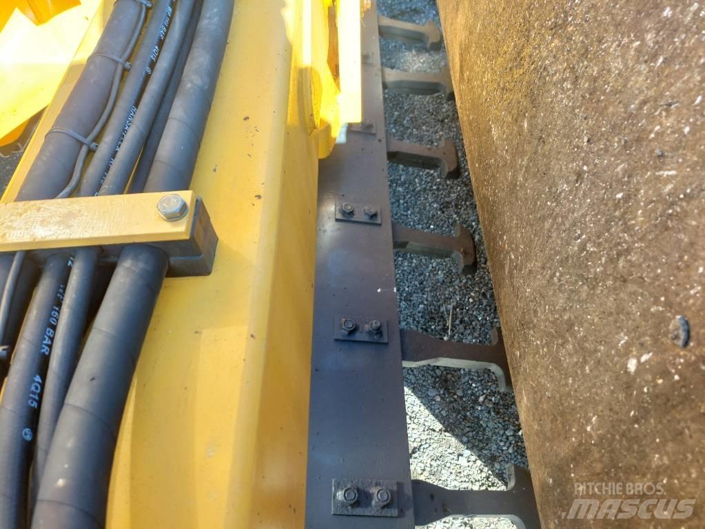 Volvo SD 115 B Tek tamburlu silindirler
