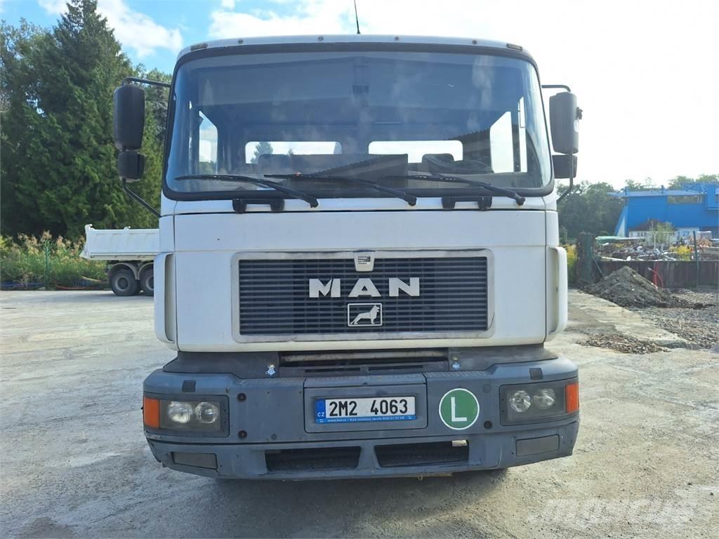 MAN 26.403 6X2 Çekiciler