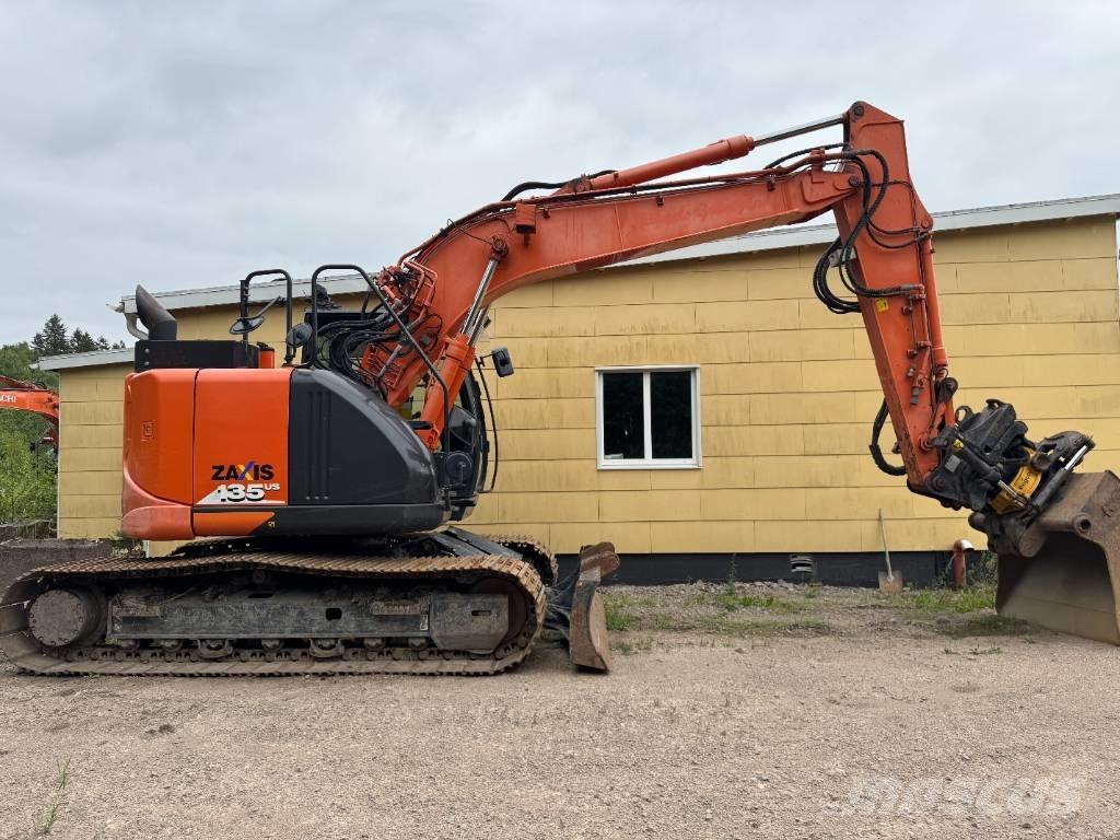 Hitachi ZX135USBL-6 Paletli ekskavatörler
