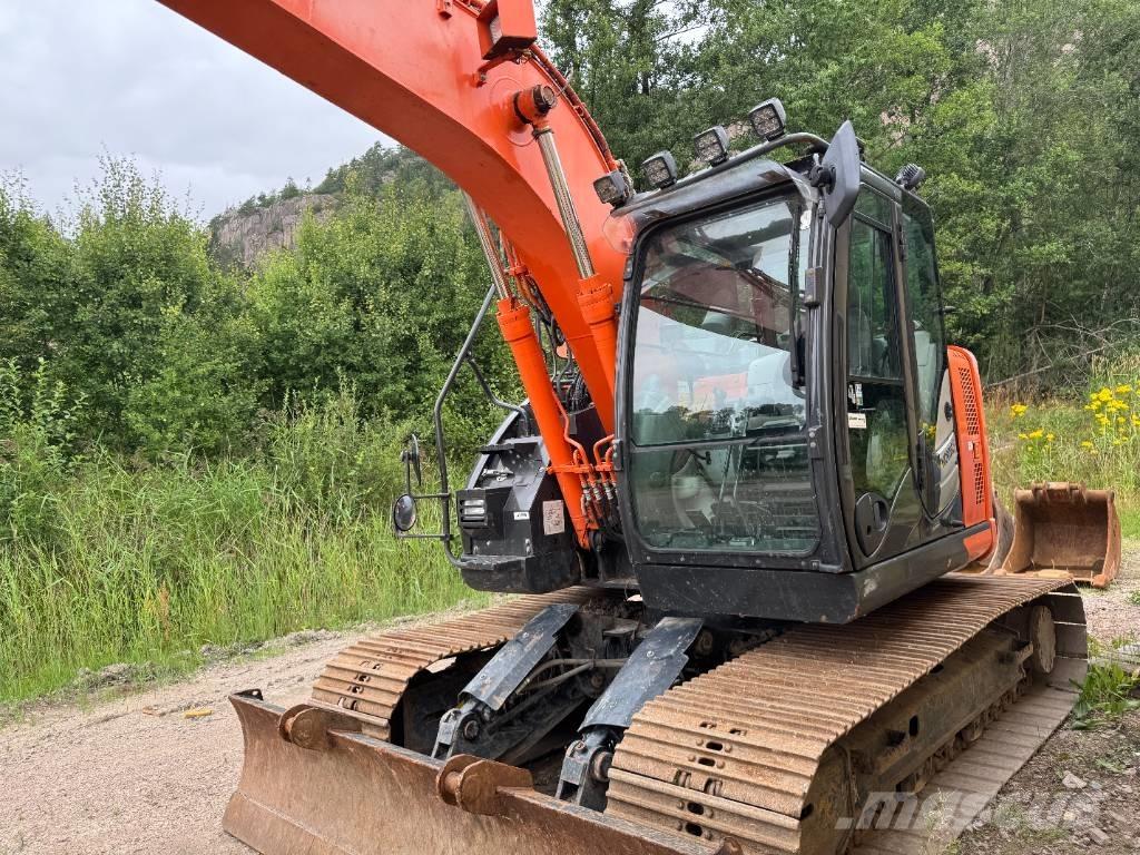 Hitachi ZX135USBL-6 Paletli ekskavatörler