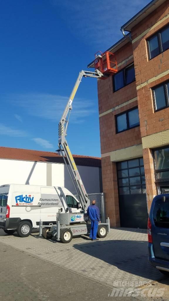 SkyJack SJKB 12 Körüklü personel platformları