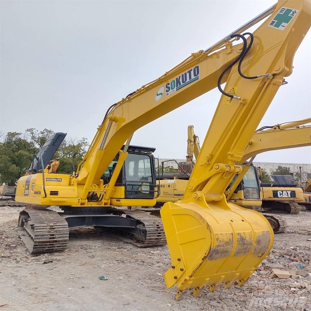 Komatsu PC 200 Paletli ekskavatörler