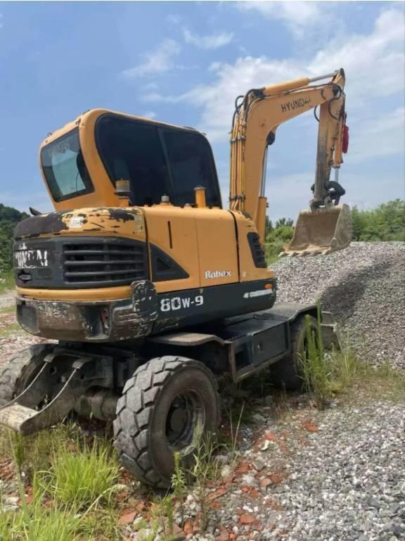 Hyundai 80W-9 Lastik tekerli ekskavatörler