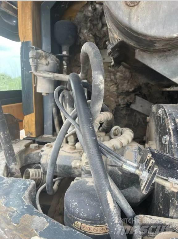 Hyundai 80W-9 Lastik tekerli ekskavatörler