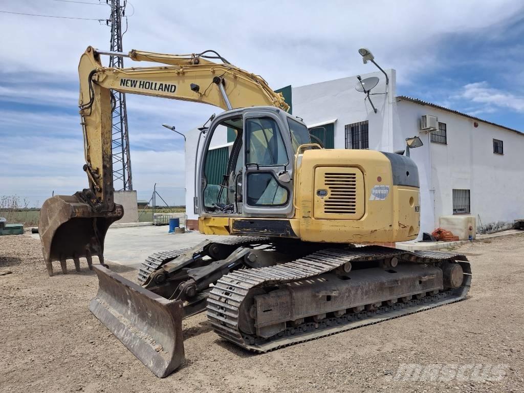 New Holland E 235 SR Paletli ekskavatörler