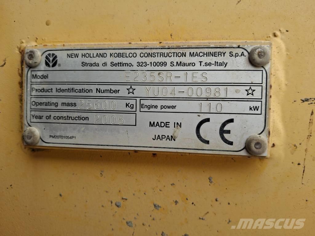 New Holland E 235 SR Paletli ekskavatörler