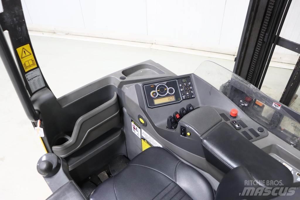 Atlet UMS160D Reach truck - depo içi istif araçları