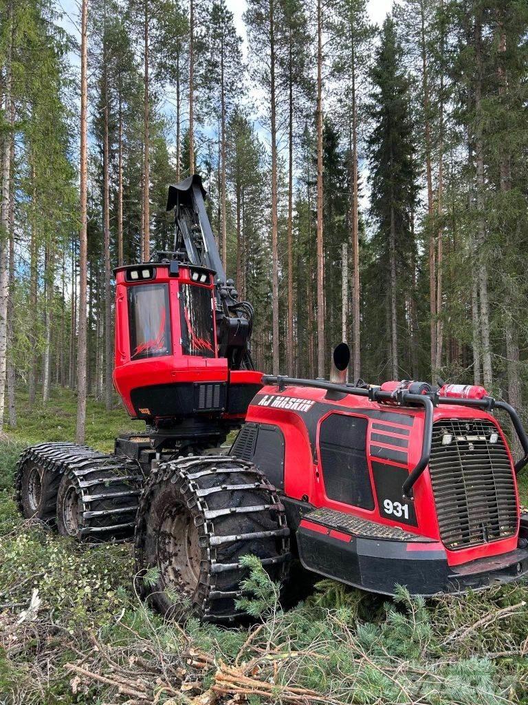 Komatsu 931 Biçerdöverler