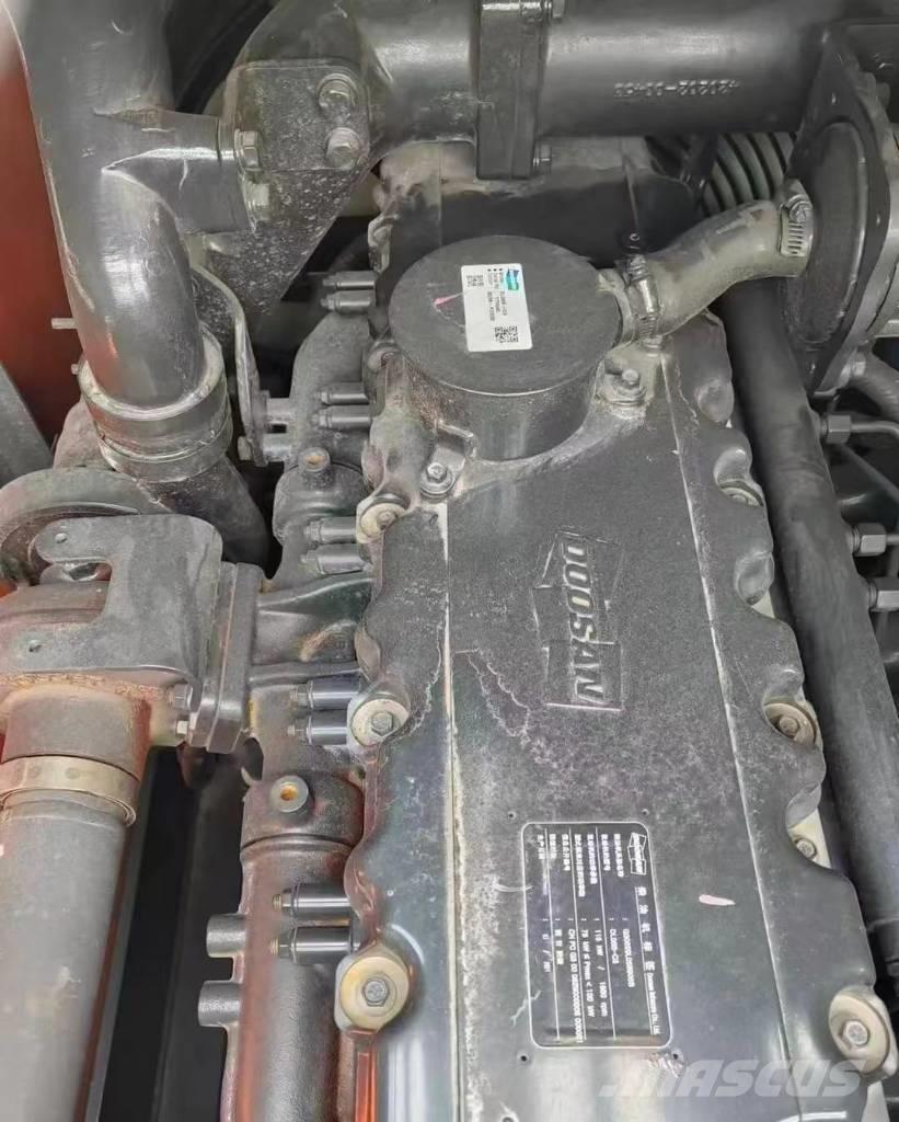 Doosan DX 220 Paletli ekskavatörler