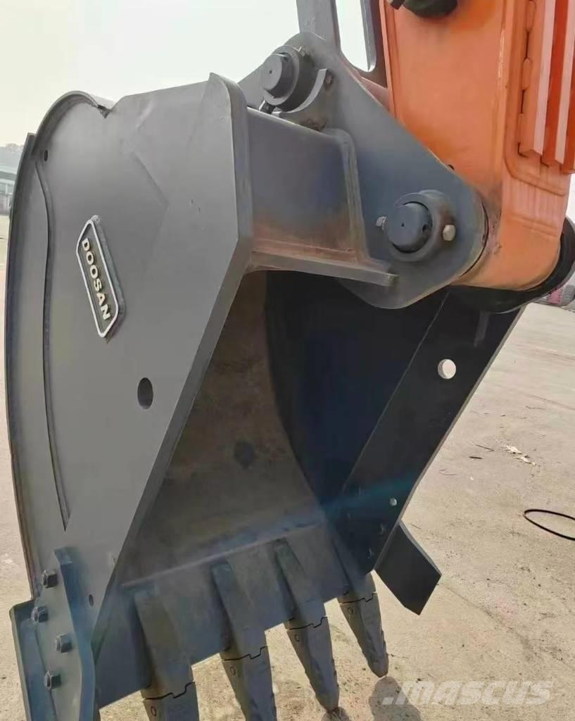 Doosan DX 220 Paletli ekskavatörler