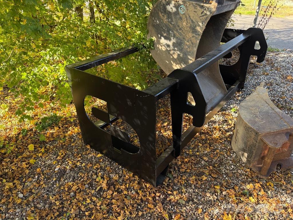 Takeuchi TB 260 Paletli ekskavatörler