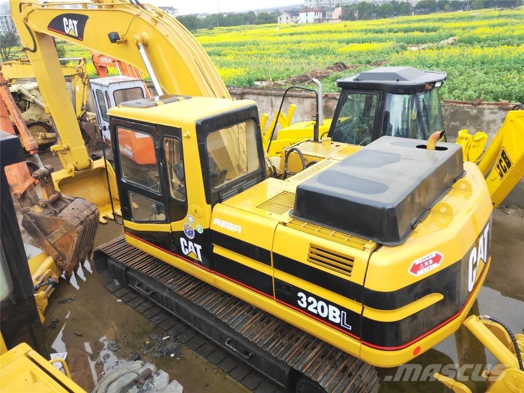 CAT 320B Paletli ekskavatörler