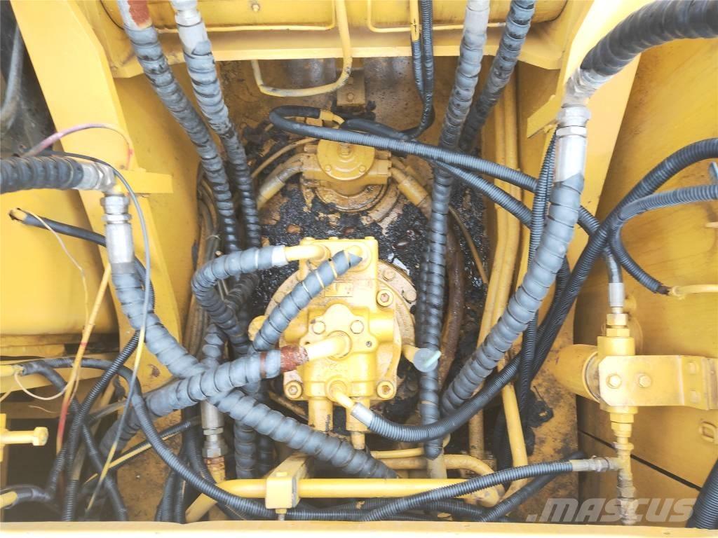 CAT 320B Paletli ekskavatörler