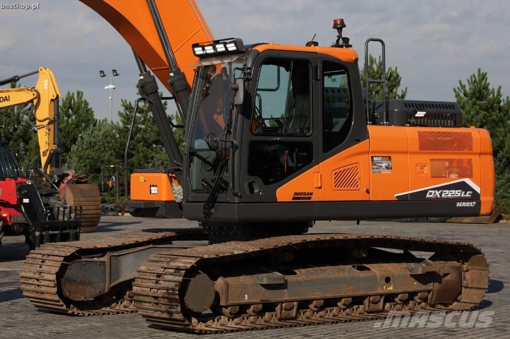 Doosan DX 225 LC-7 Paletli ekskavatörler