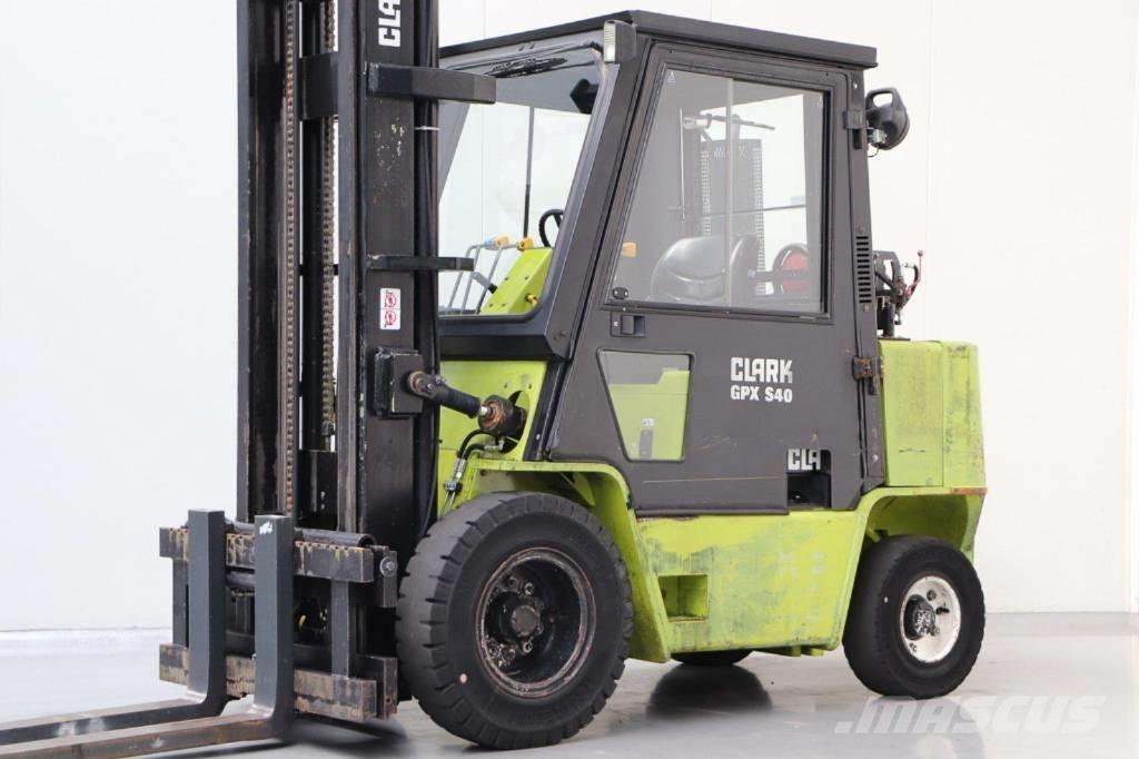 Clark GPX 40 LPG'li forkliftler