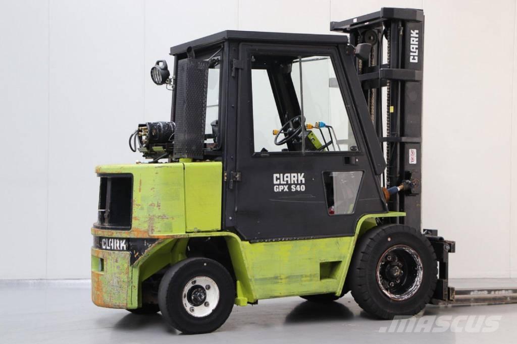 Clark GPX 40 LPG'li forkliftler