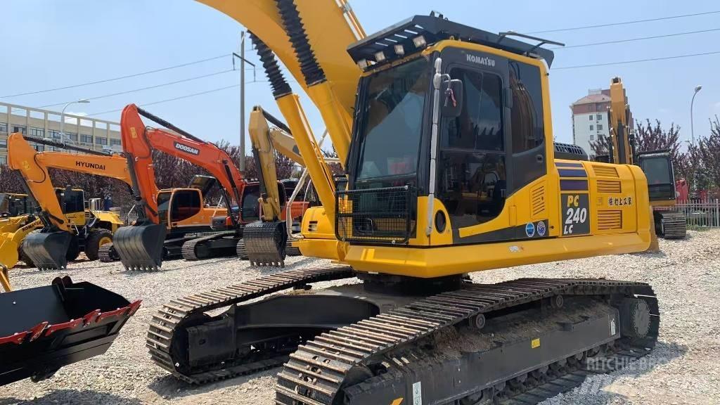Komatsu PC 240 Paletli ekskavatörler