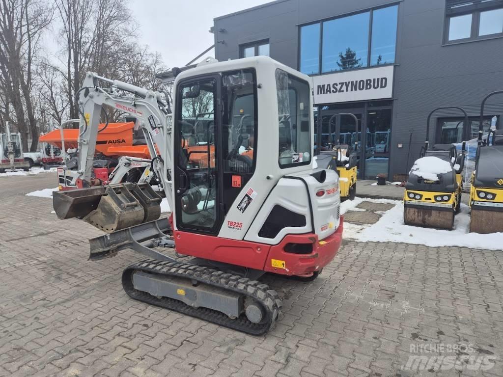 Takeuchi TB 225 Mini ekskavatörler, 7 tona dek