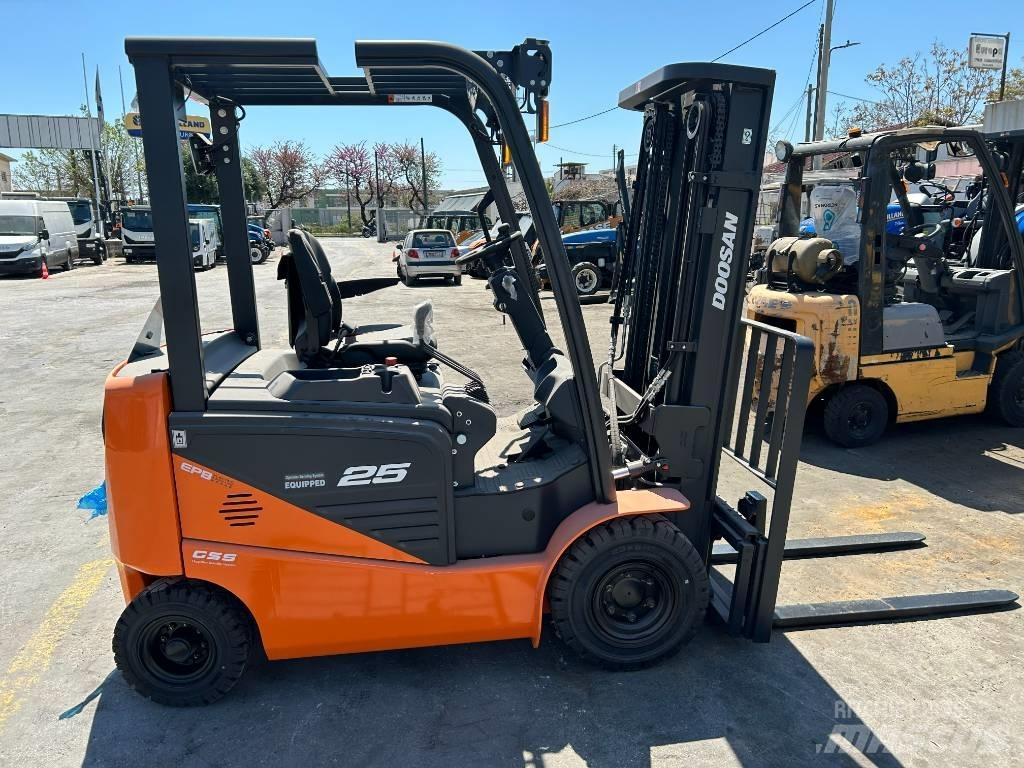 Doosan B 25 NS Elektrikli forkliftler