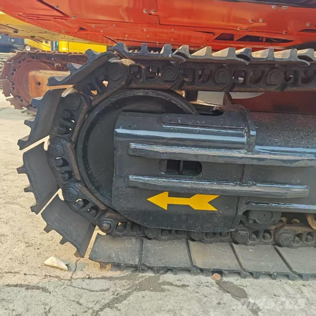 Doosan DX 300 LC Paletli ekskavatörler