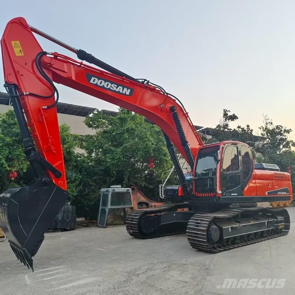 Doosan DX 300 LC Paletli ekskavatörler