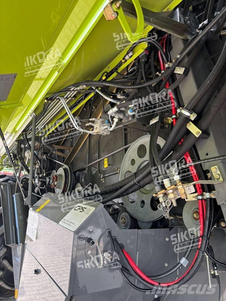 CLAAS Tucano 320 Biçerdöverler