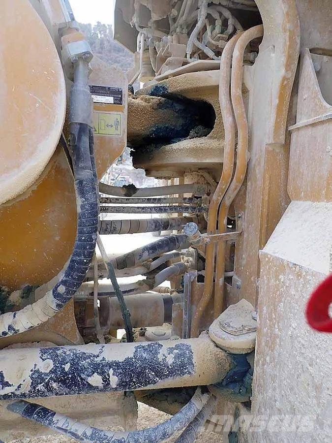 CAT 988K Tekerlekli yükleyiciler