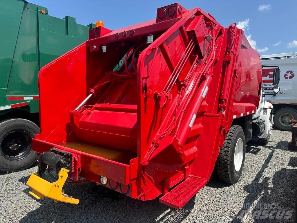 International 4300 Atik kamyonlari