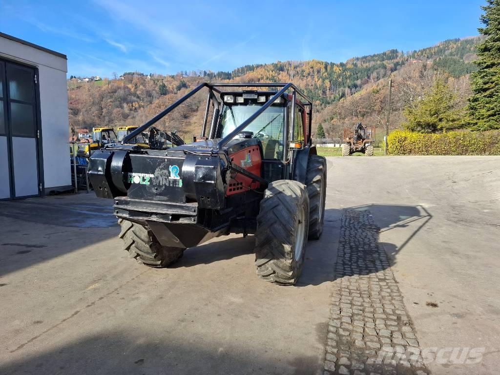 Valtra 8550 Orman traktörleri