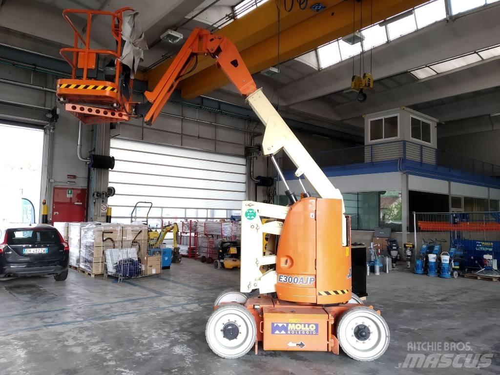 JLG E 300 AJP Körüklü personel platformları