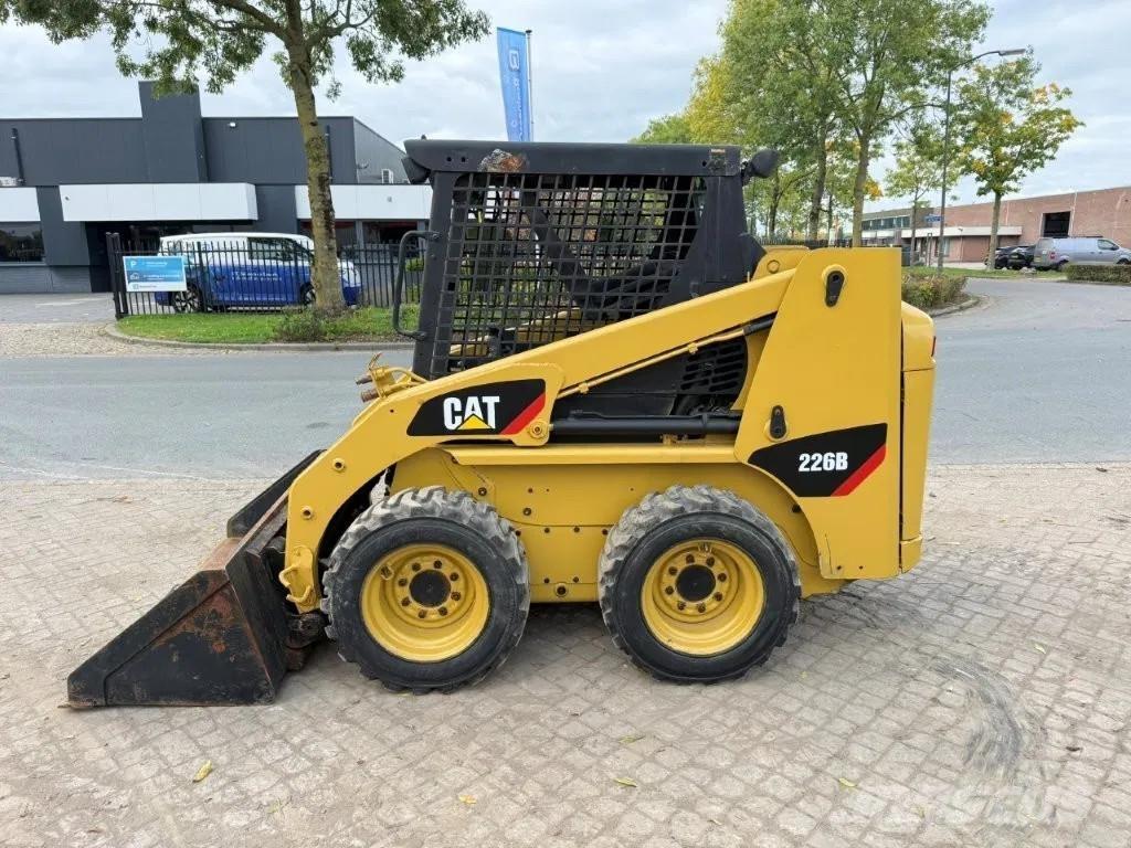 CAT 216B Turbo Skid steer loderler