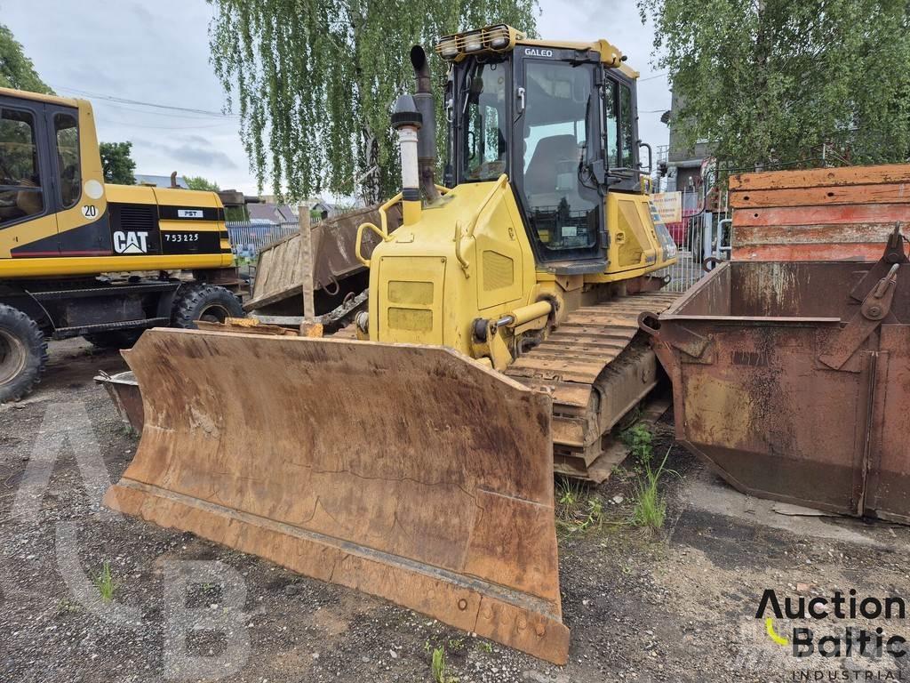 Komatsu D51EX-22 Paletli dozerler