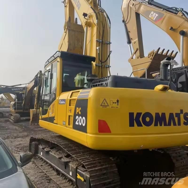 Komatsu PC 200 Paletli ekskavatörler