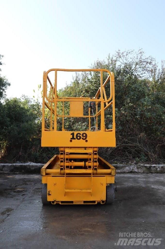 Haulotte Compact 10 Makasli platformlar
