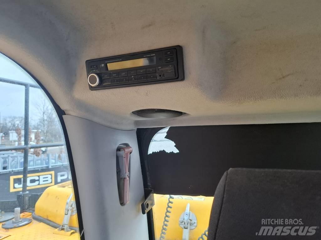 JCB JS 160 W Lastik tekerli ekskavatörler