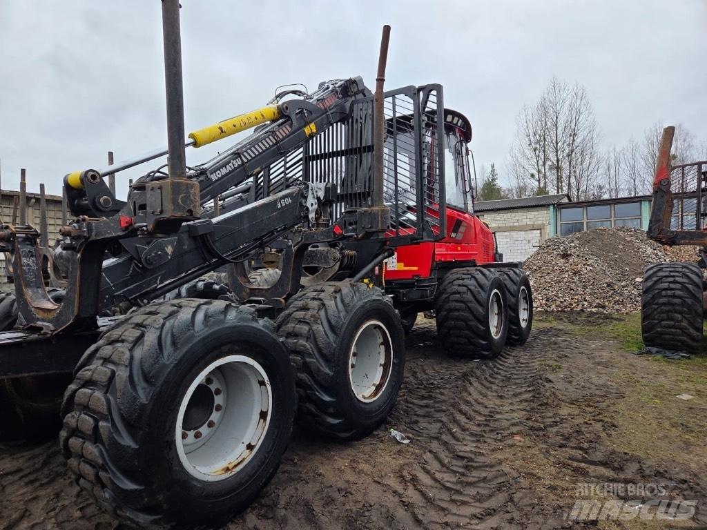 Komatsu 845 Tomruk yükleyici traktörler
