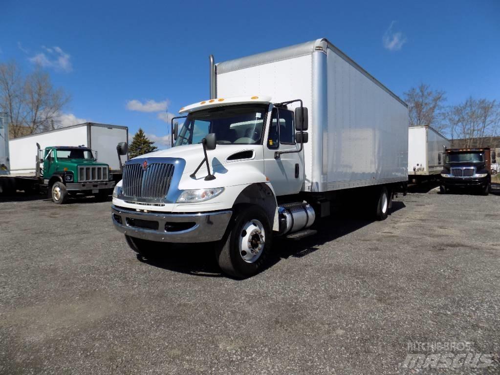 International 4300 Kapali kasa kamyonlar