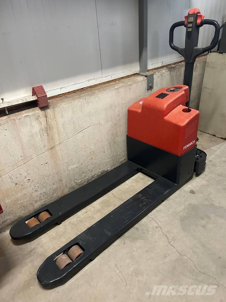Linde MT 15 Düsük seviye kaldirici
