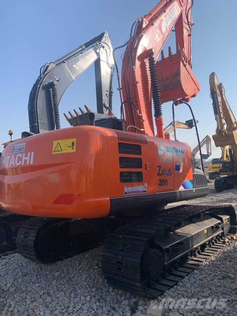 Hitachi 200 Paletli ekskavatörler