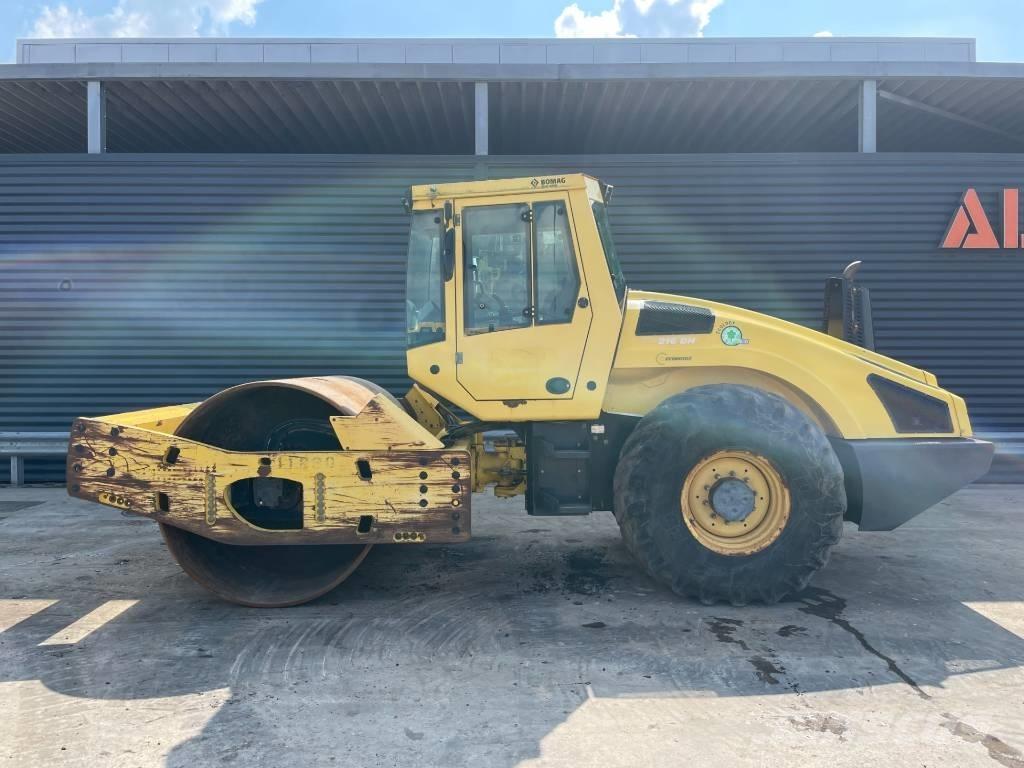Bomag BW 216 DH-4 Tek tamburlu silindirler