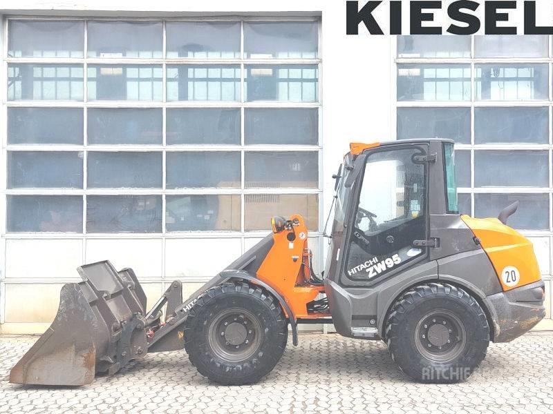 Hitachi ZW 95-6 Skid steer loderler